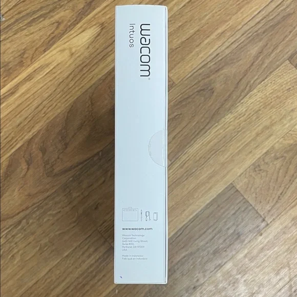 Wacom Intuos Black Pen Tablet - Picture 2 of 4